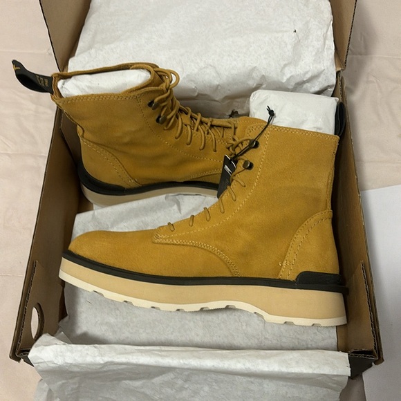 Hi-Line Lace boots - Picture 4 of 5